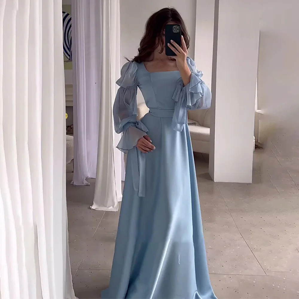 فستان نسائي من الساتان بأكمام منفوخة وياقة مربعة